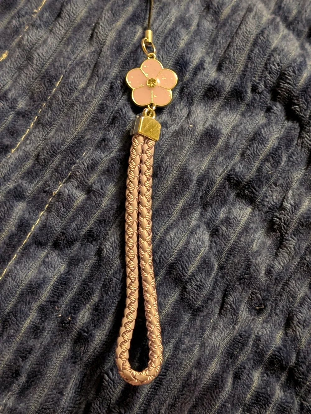 🦋 Pink Flower Tassel Phone Charm – Women Accessories